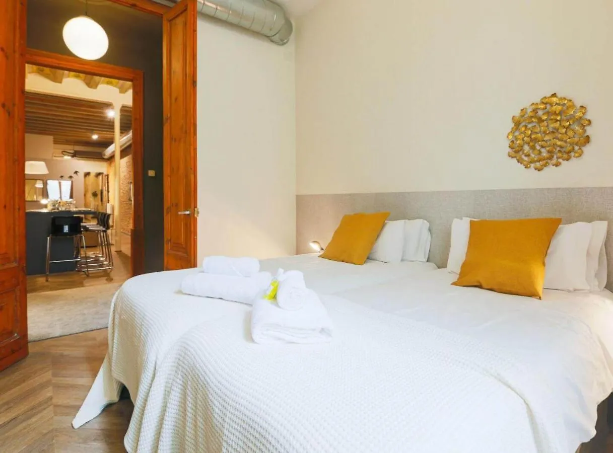 Apartamento Avinyó- New Listing -Spacious Loft in the Gothic Quarter! Barcelona
