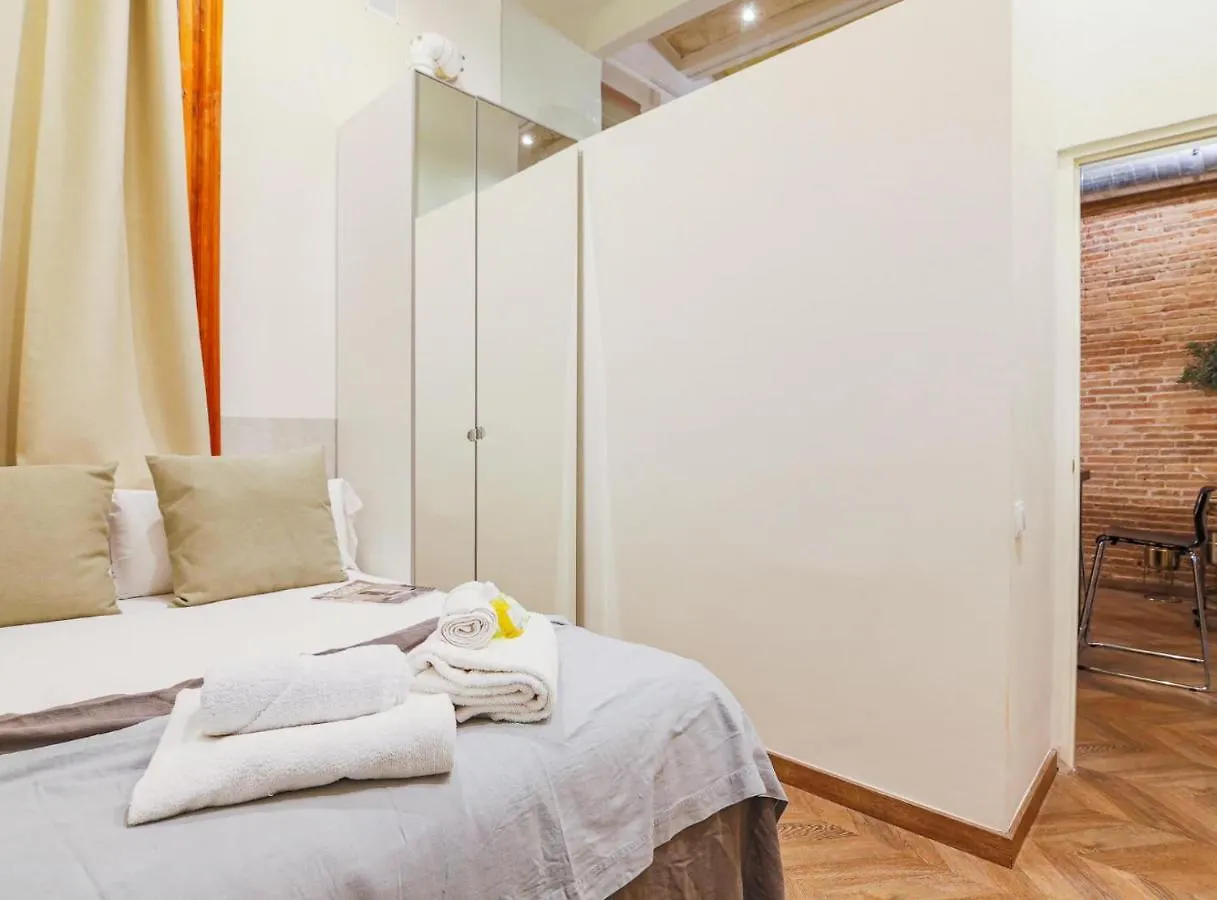 Avinyó- New Listing -Spacious Loft in the Gothic Quarter! Barcelona