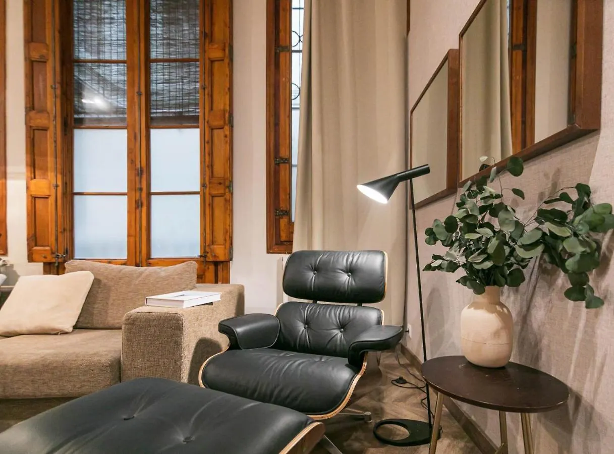 Avinyó- New Listing -Spacious Loft in the Gothic Quarter! Barcelona