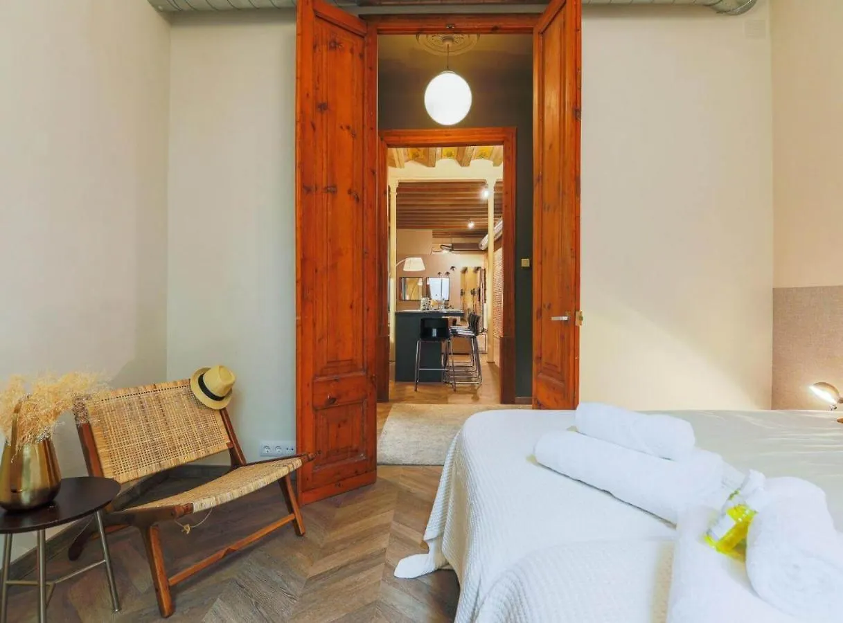 Avinyó- New Listing -Spacious Loft in the Gothic Quarter! Barcelona Espanha