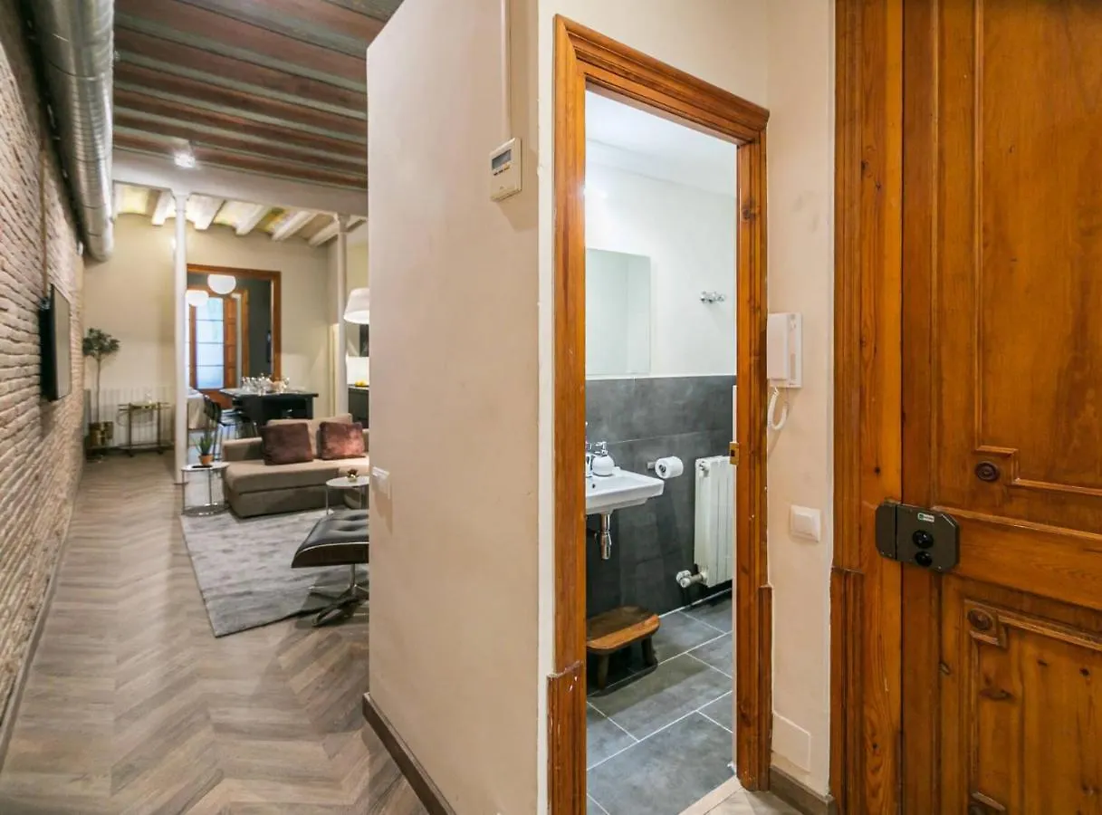 Avinyo 2 Gotic - Spacious Loft In Gothic Quarter! Barcelona Apartment